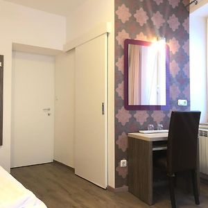 Economy Zimmer mit zwei Einzelbetten